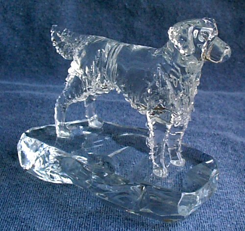 Hand-Sculpted Crystal Statue of Golden Retriever 3/4 View